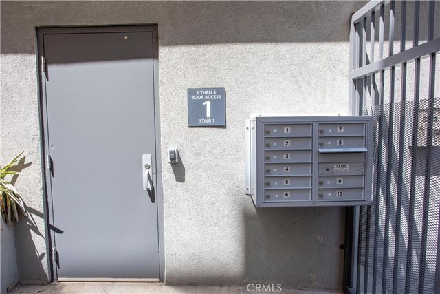 815 S Harvard Boulevard 201, Los Angeles, CA 90005