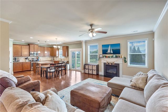 1009 Hillcrest Court, Anderson, SC 29621