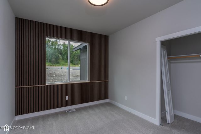 8887 Sasquatch Circle, Eagle River, AK 99577