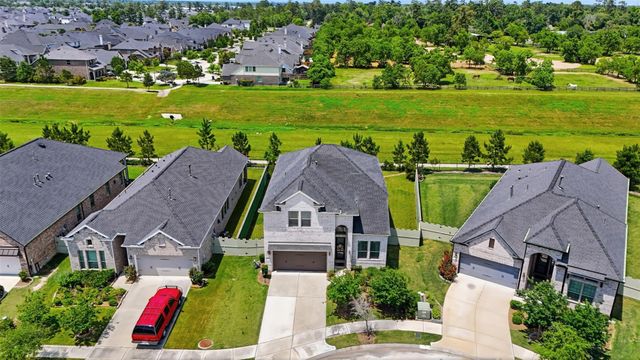 10255 Bayou Oaks Drive, Conroe, TX 77385