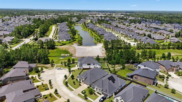 10255 Bayou Oaks Drive, Conroe, TX 77385