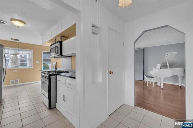 768 Birch Avenue, New Milford, NJ 07646