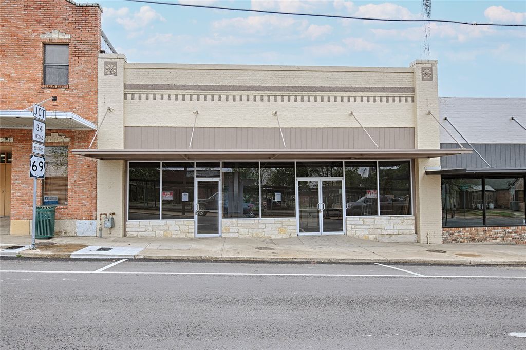 2308 Lee Street, Greenville, TX 75401