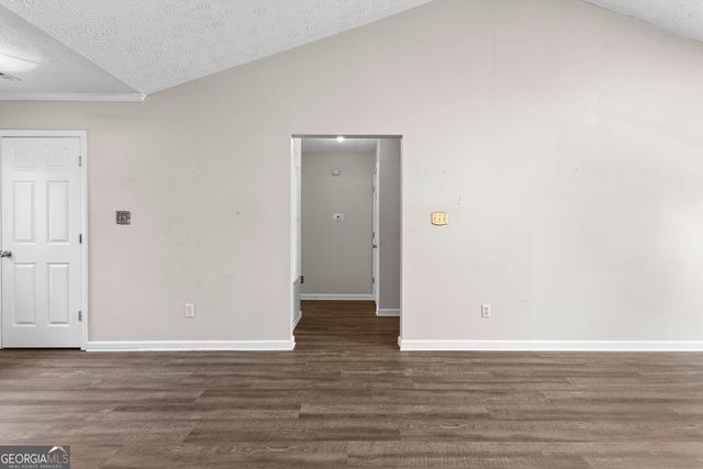 180 Lagrange Court, Fayetteville, GA 30214