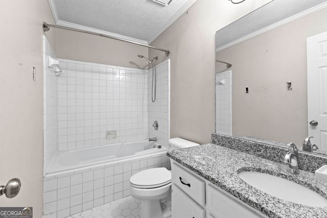 180 Lagrange Court, Fayetteville, GA 30214