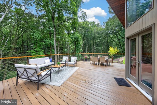 602 FEATHERBED LN, Garnet Valley, PA 19060
