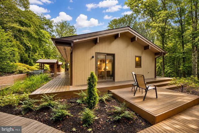 602 FEATHERBED LN, Garnet Valley, PA 19060