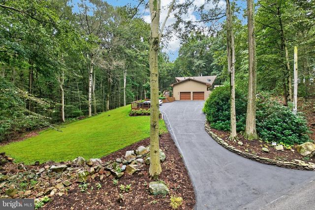 602 FEATHERBED LN, Garnet Valley, PA 19060