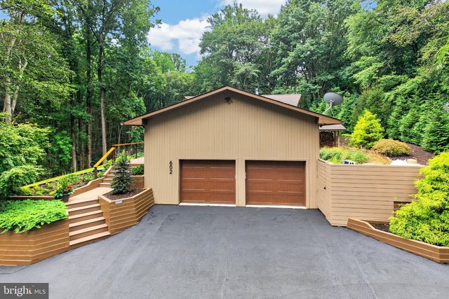 602 FEATHERBED LN, Garnet Valley, PA 19060