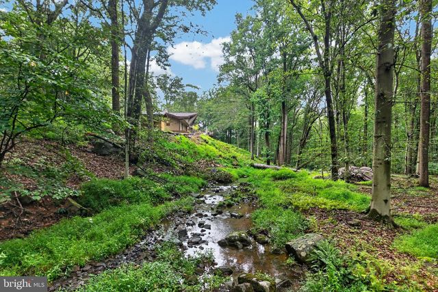 602 FEATHERBED LN, Garnet Valley, PA 19060