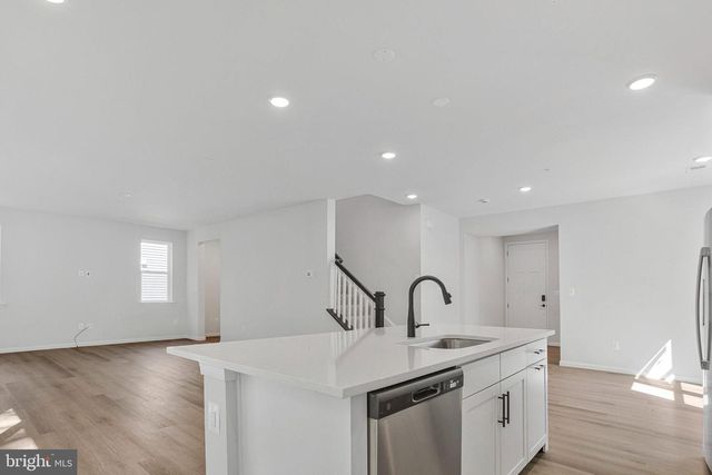 96 CATALPA DR, North East, MD 21901