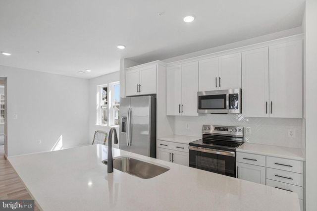 96 CATALPA DR, North East, MD 21901