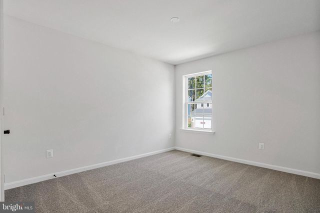 96 CATALPA DR, North East, MD 21901
