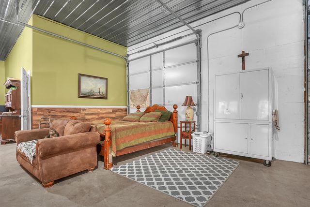 8796 N 100 E, Lake Village, IN 46349