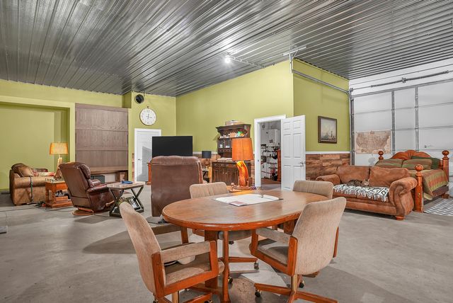 8796 N 100 E, Lake Village, IN 46349