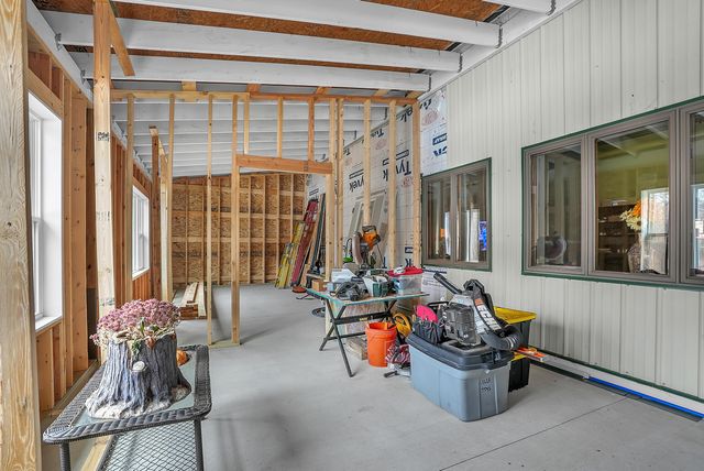 8796 N 100 E, Lake Village, IN 46349