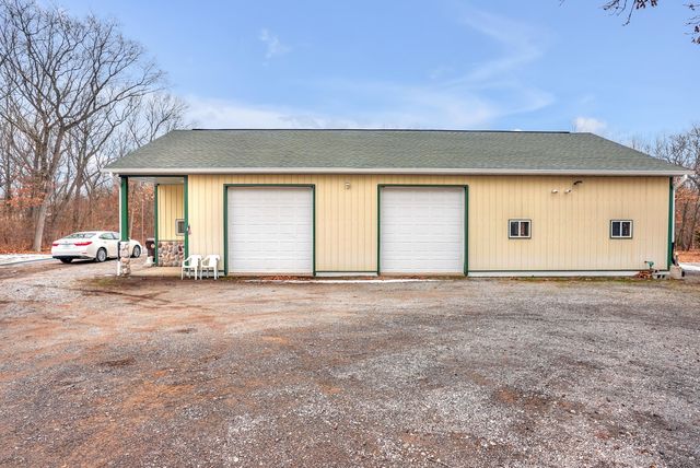 8796 N 100 E, Lake Village, IN 46349