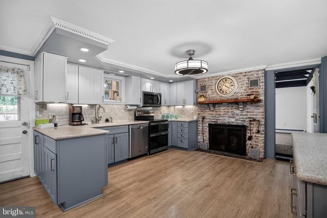135 SUMMIT RD, Malvern, PA 19355