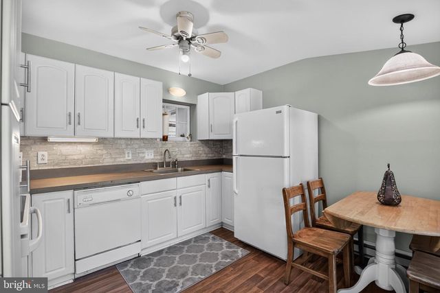 135 SUMMIT RD, Malvern, PA 19355