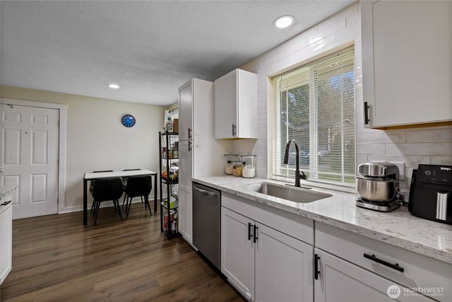 2526 Olympic Boulevard, Puyallup, WA 98374