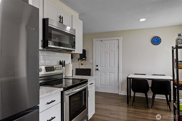 2526 Olympic Boulevard, Puyallup, WA 98374