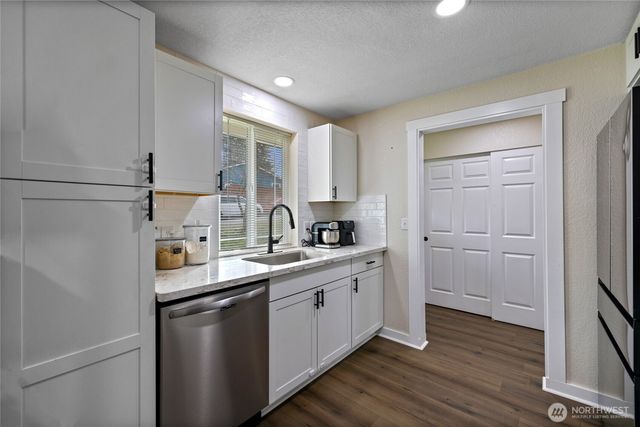 2526 Olympic Boulevard, Puyallup, WA 98374