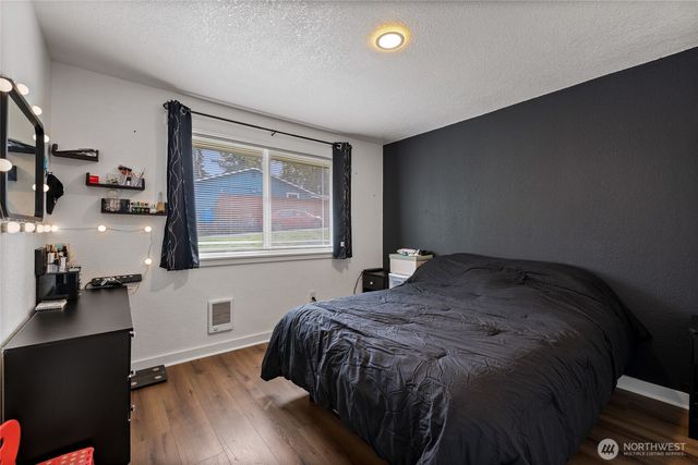 2526 Olympic Boulevard, Puyallup, WA 98374