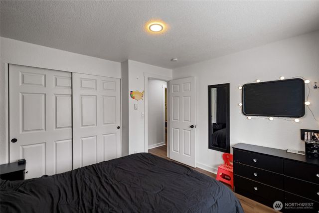 2526 Olympic Boulevard, Puyallup, WA 98374