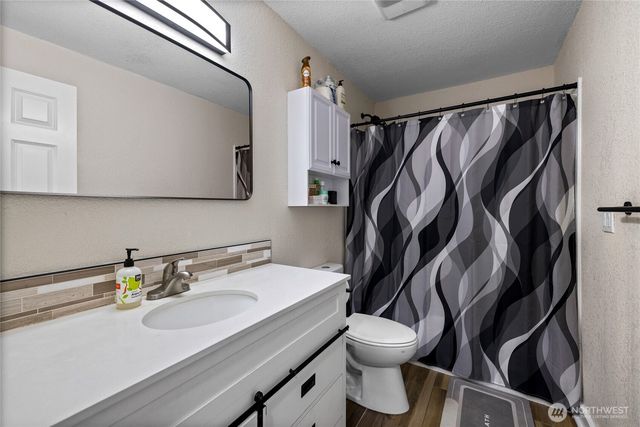 2526 Olympic Boulevard, Puyallup, WA 98374