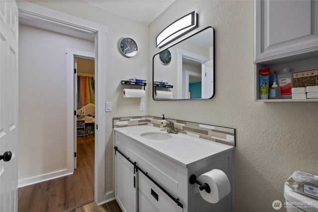 2526 Olympic Boulevard, Puyallup, WA 98374