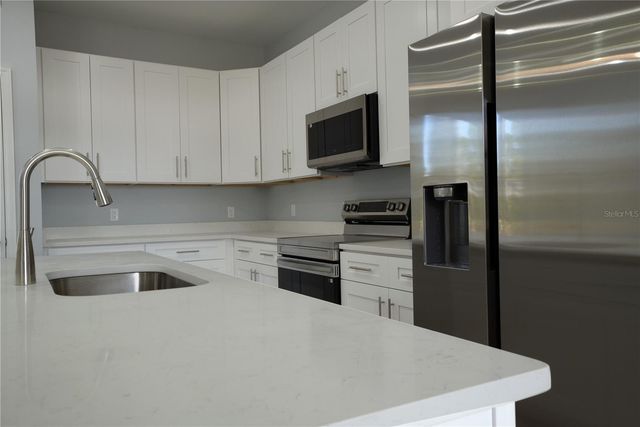 1013 ASTON-MARTIN DRIVE, Sebring, FL 33872