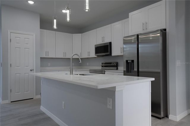 1013 ASTON-MARTIN DRIVE, Sebring, FL 33872