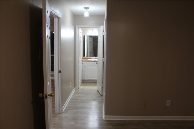 8825 E Buffalo Circle, Willis, TX 77378