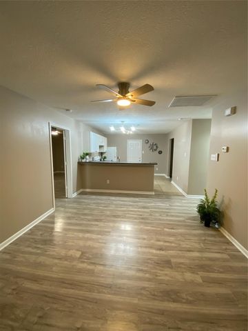 8825 E Buffalo Circle, Willis, TX 77378