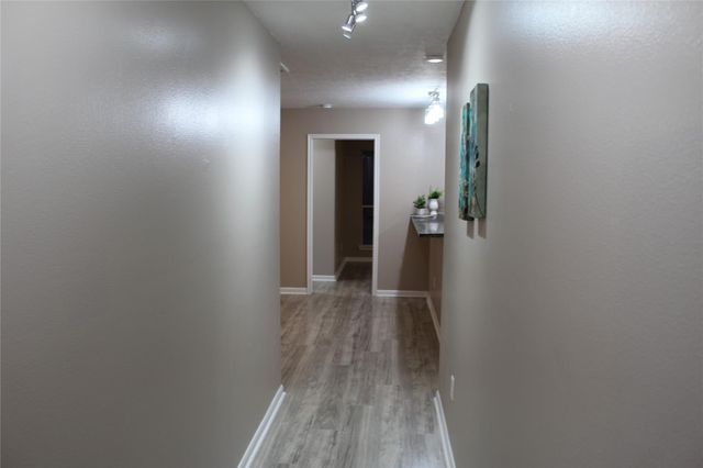 8825 E Buffalo Circle, Willis, TX 77378