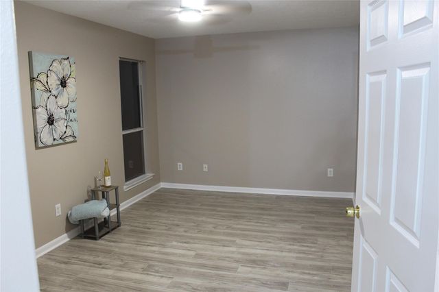 8825 E Buffalo Circle, Willis, TX 77378