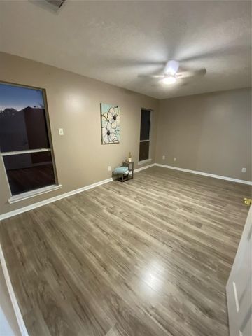 8825 E Buffalo Circle, Willis, TX 77378