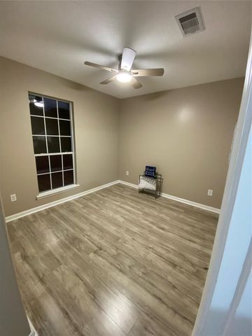 8825 E Buffalo Circle, Willis, TX 77378