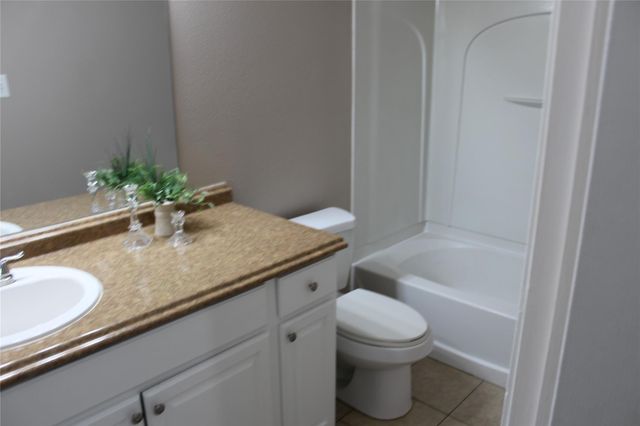 8825 E Buffalo Circle, Willis, TX 77378