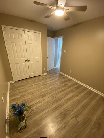 8825 E Buffalo Circle, Willis, TX 77378