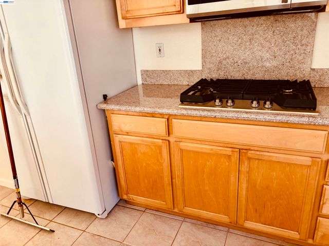 2126 Shenandoah Drive, Tracy, CA 95377