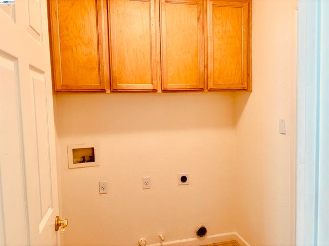 2126 Shenandoah Drive, Tracy, CA 95377