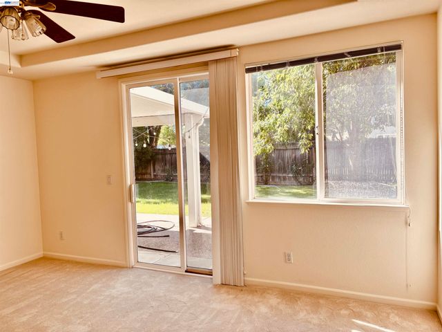 2126 Shenandoah Drive, Tracy, CA 95377