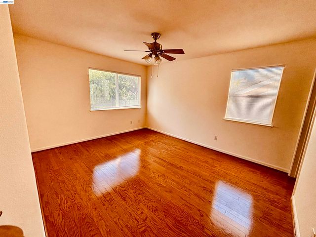 2126 Shenandoah Drive, Tracy, CA 95377