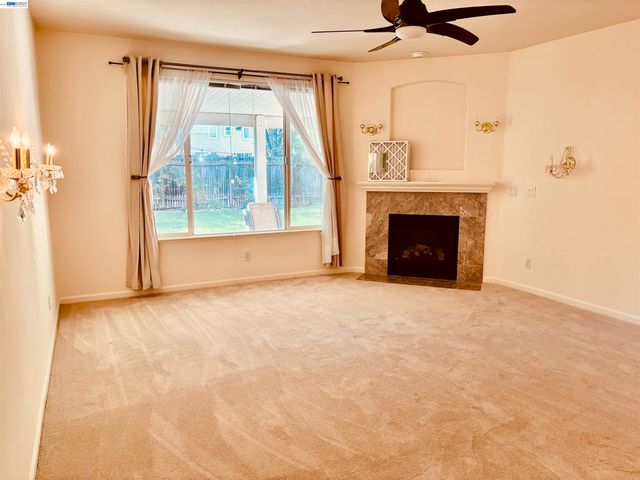 2126 Shenandoah Drive, Tracy, CA 95377