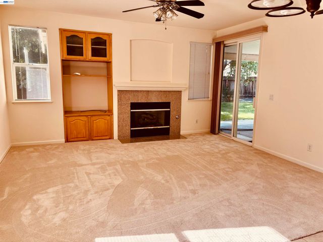2126 Shenandoah Drive, Tracy, CA 95377