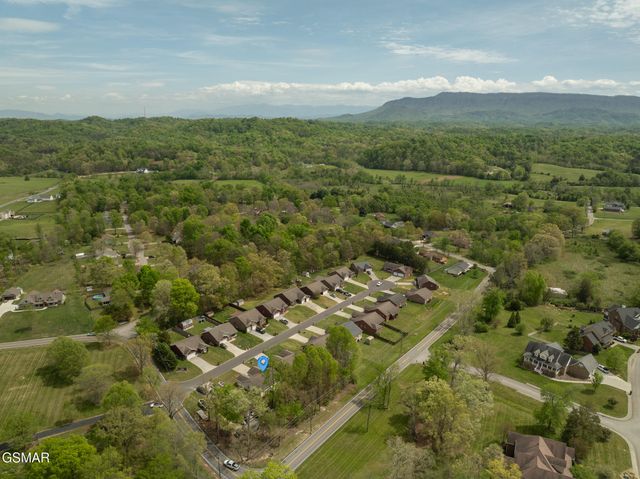 306 Joshua Landing Court, Seymour, TN 37865