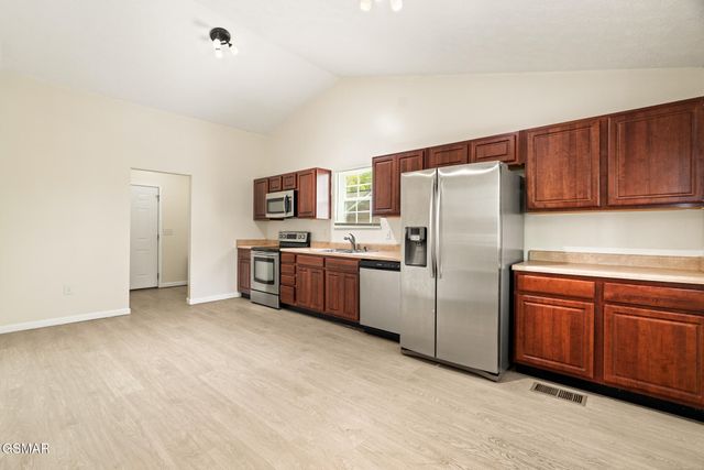 306 Joshua Landing Court, Seymour, TN 37865