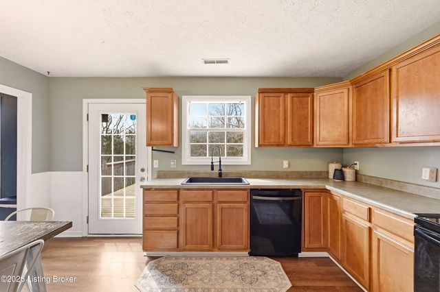 272 Frontier Ave, Taylorsville, KY 40071