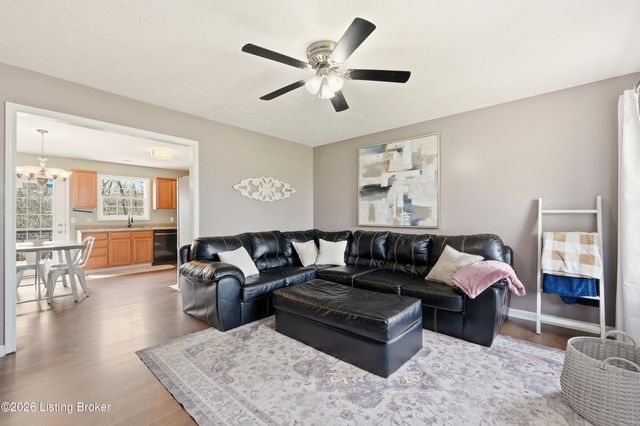 272 Frontier Ave, Taylorsville, KY 40071